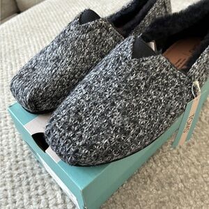 TOMS Charcoal Knit Casual Slip-Ons